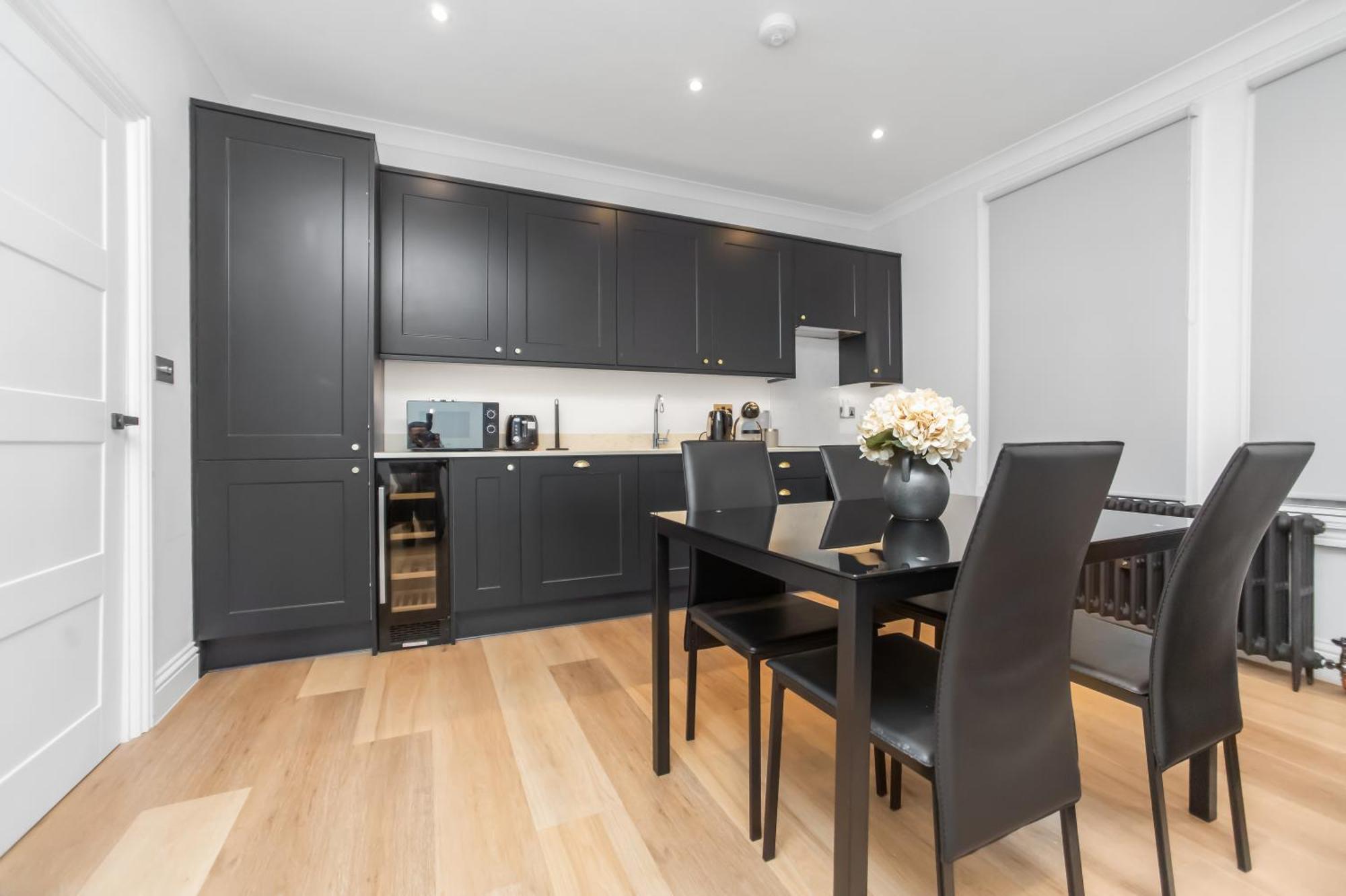 Apartment 2 Bedrooms - Luxury Living - Fulham London