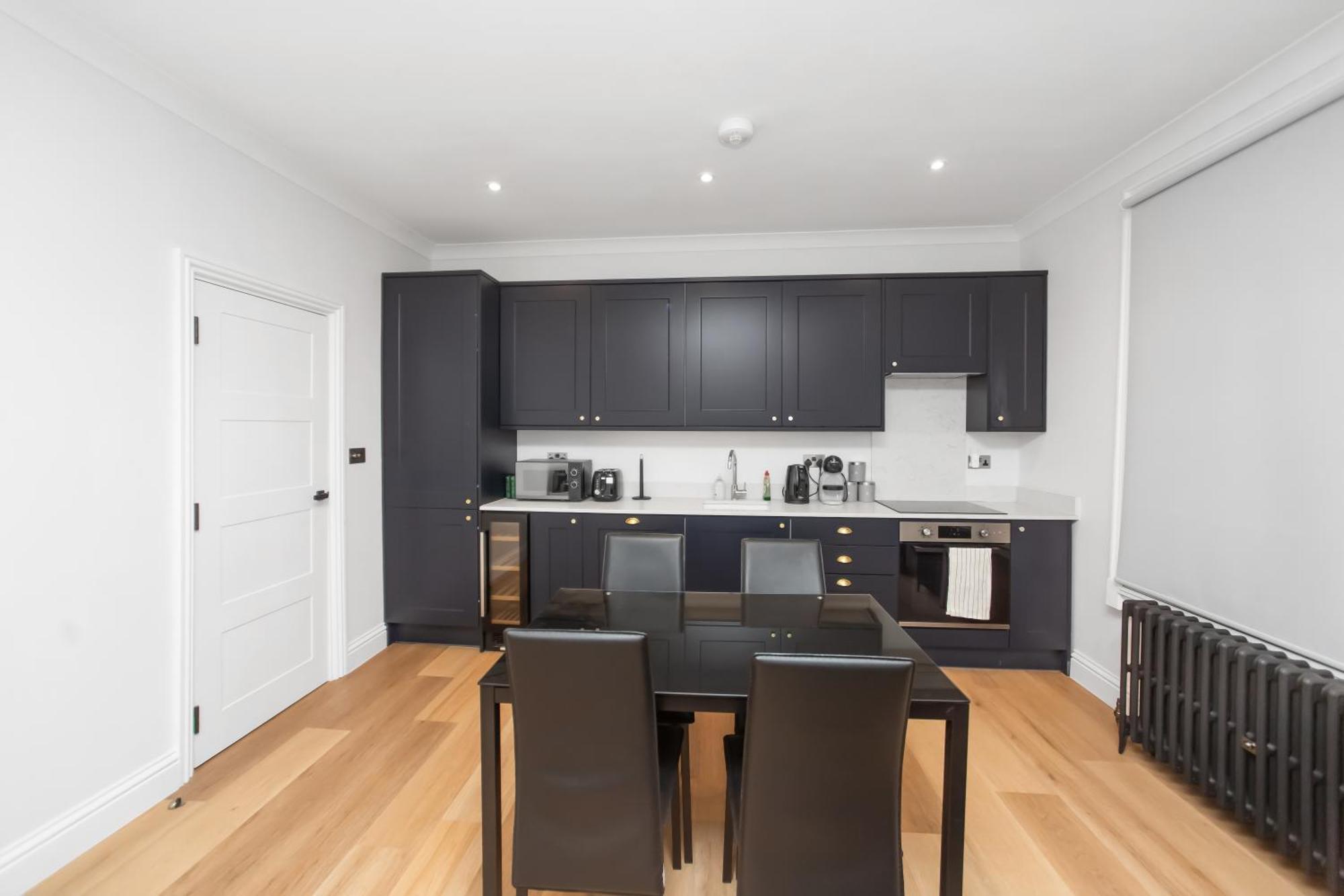 Apartment 2 Bedrooms - Luxury Living - Fulham London