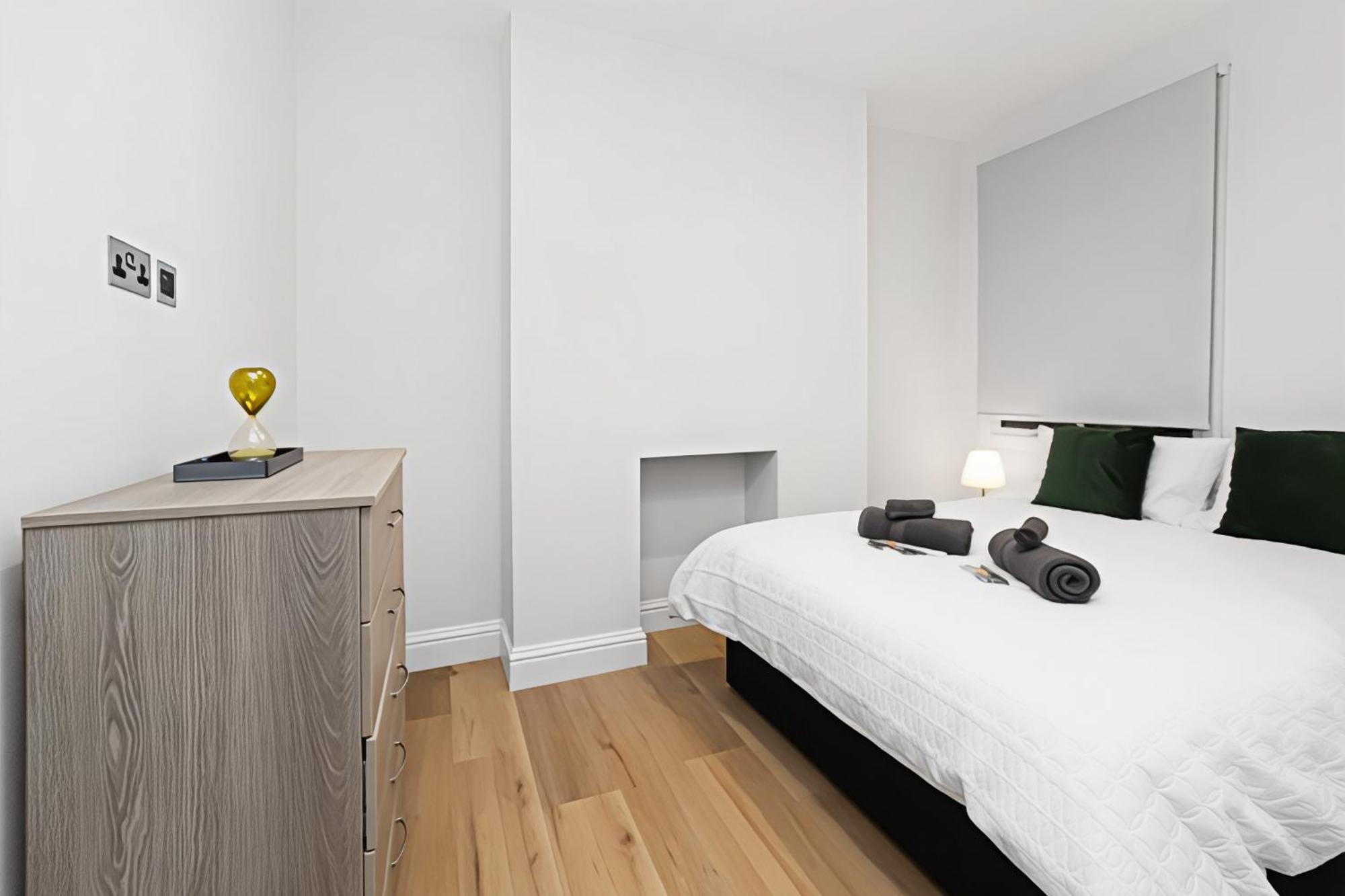 2 Bedrooms - Luxury Living - Fulham London