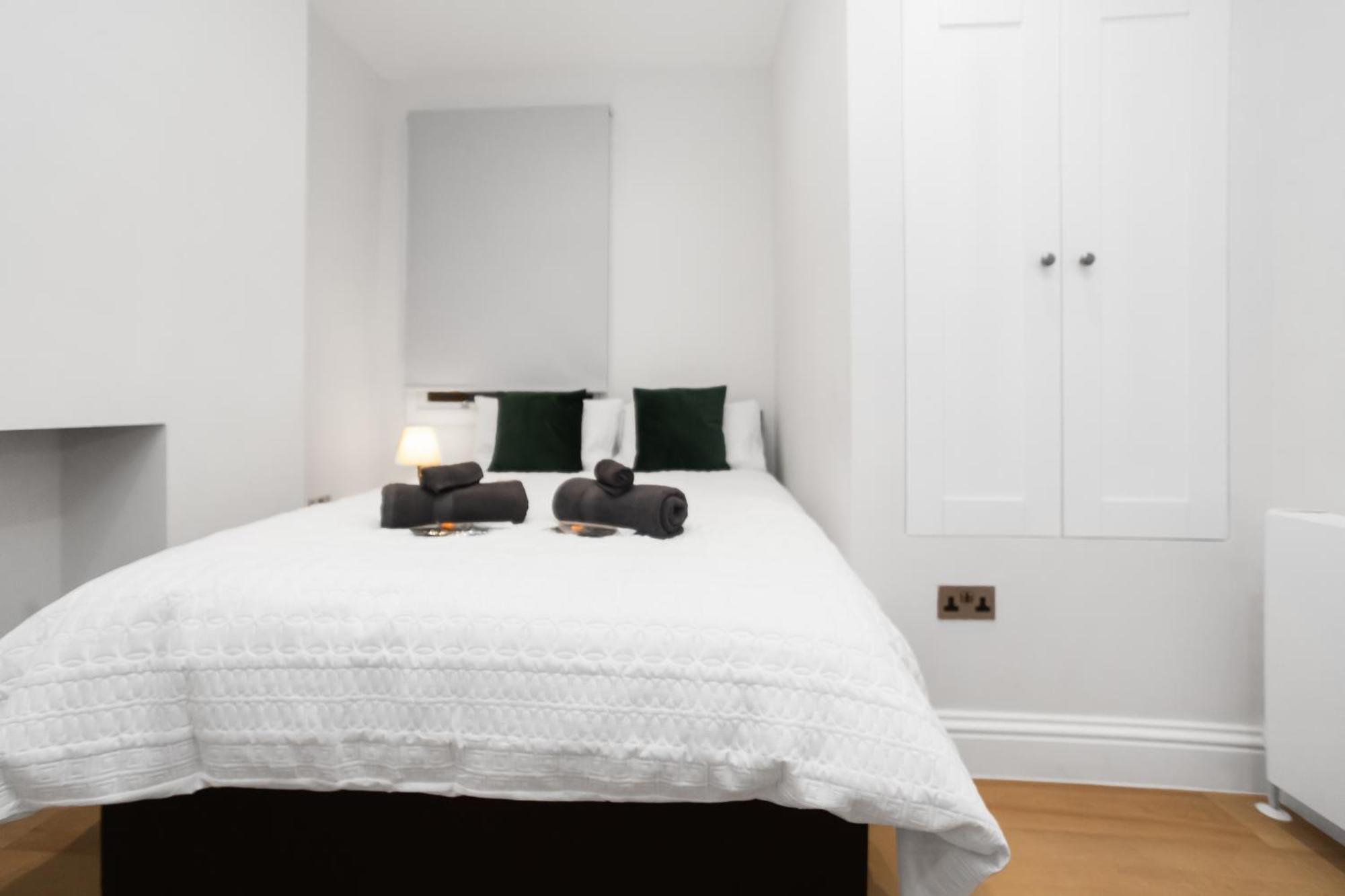 2 Bedrooms - Luxury Living - Fulham